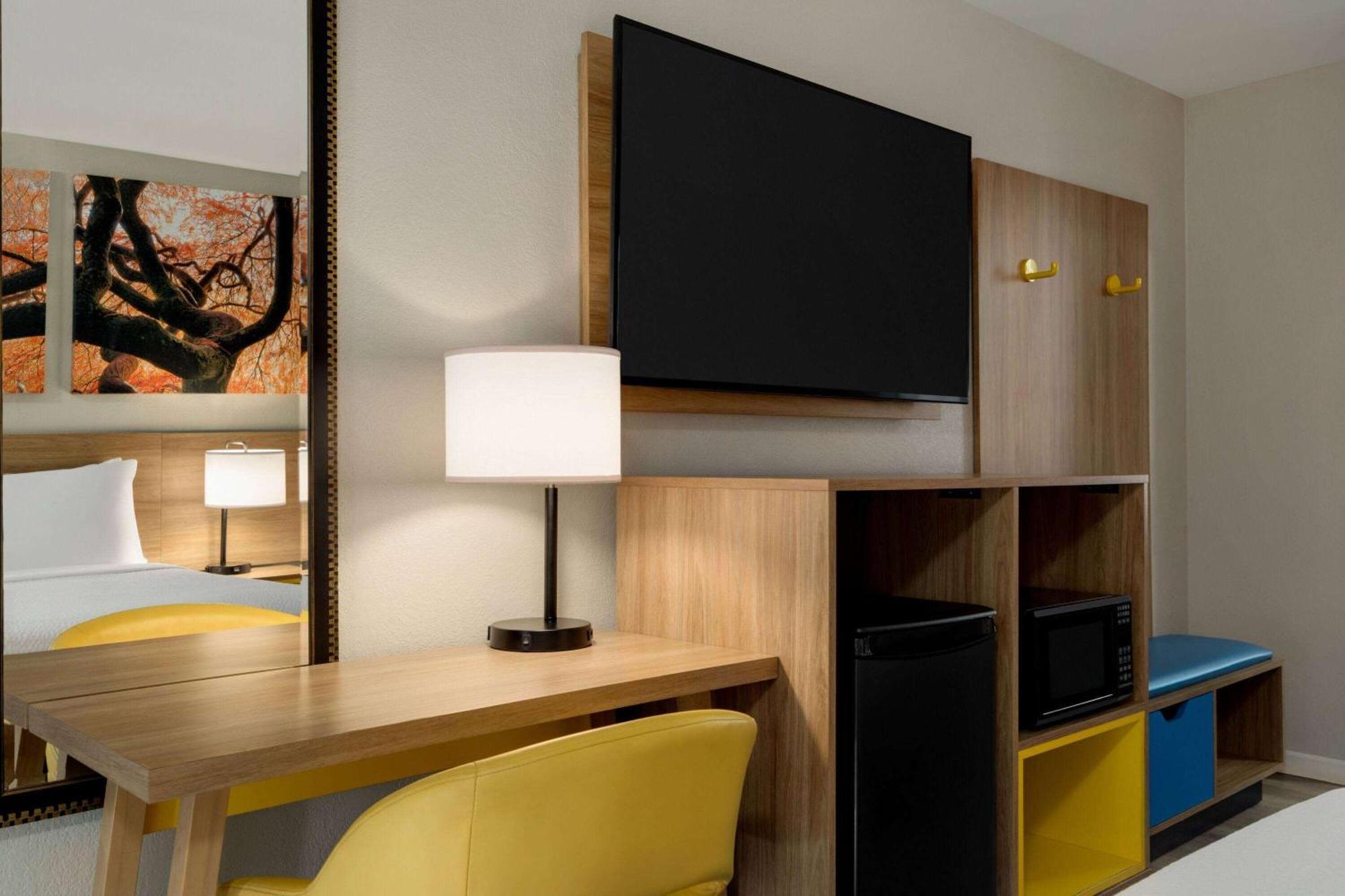 Days Inn By Wyndham Emporia Buitenkant foto